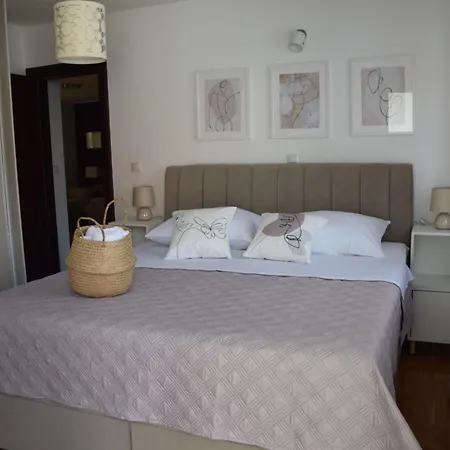 Gropa Starigrad Paklenica