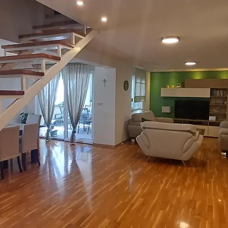 Gropa Starigrad Paklenica