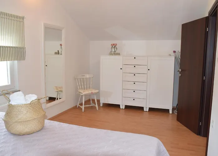 Gropa Starigrad Paklenica