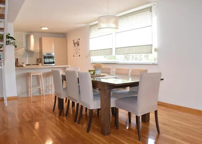 Gropa Стариград-Пакленица