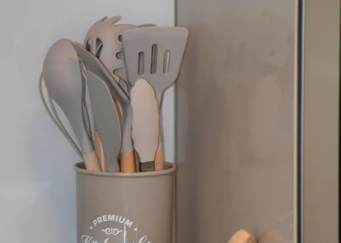 Gropa * Стариград-Пакленица